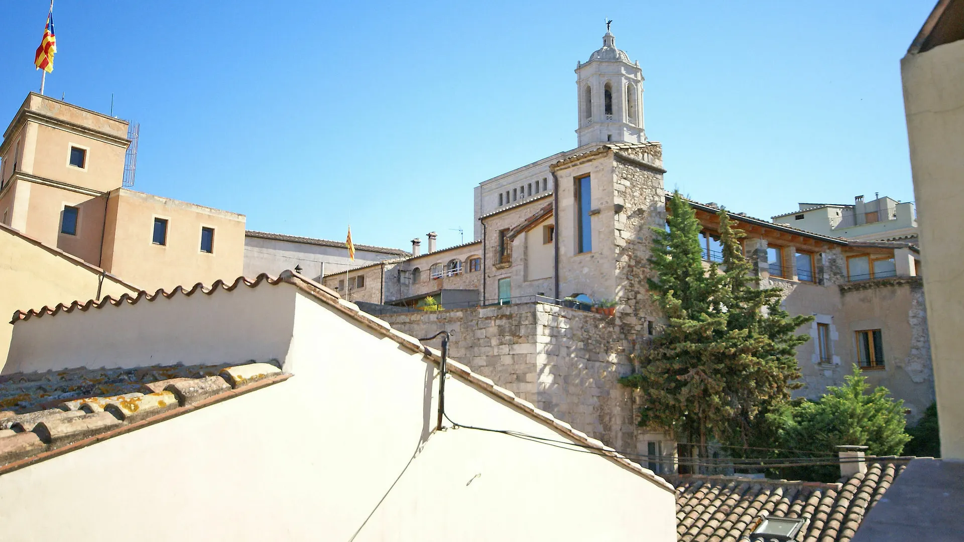Apartments De L Onyar Girona Spain